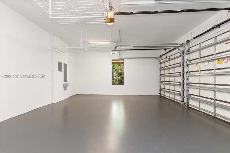 8420 NW 33rd St, Cooper City FL 33024
