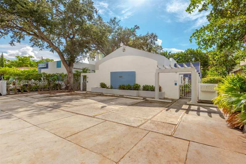 2825 SW 3rd Ave # 4, Miami FL 33129