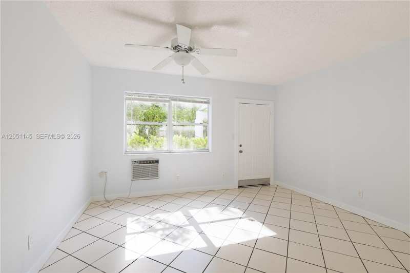 2825 SW 3rd Ave # 4, Miami FL 33129