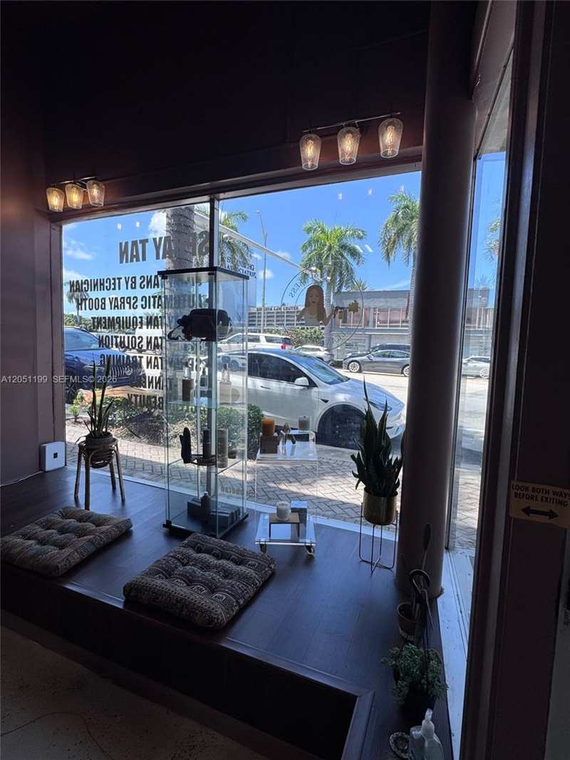 762 W 41st St, Miami Beach FL 33140