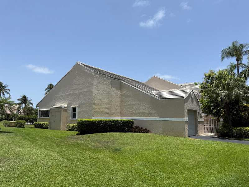 225 N Lakeshore Drive, Hypoluxo FL 33462