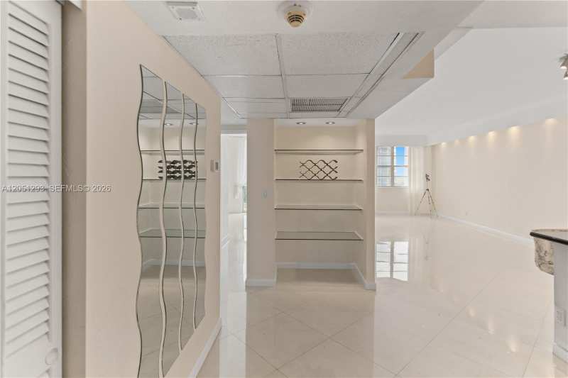 19390 Collins Ave # 17, Sunny Isles Beach FL 33160