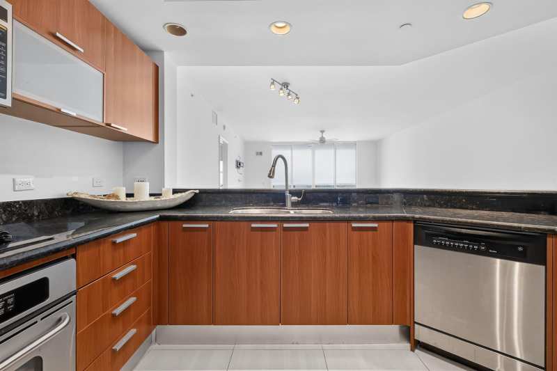 2650 Lake Shore Drive # 1005, Riviera Beach FL 33404