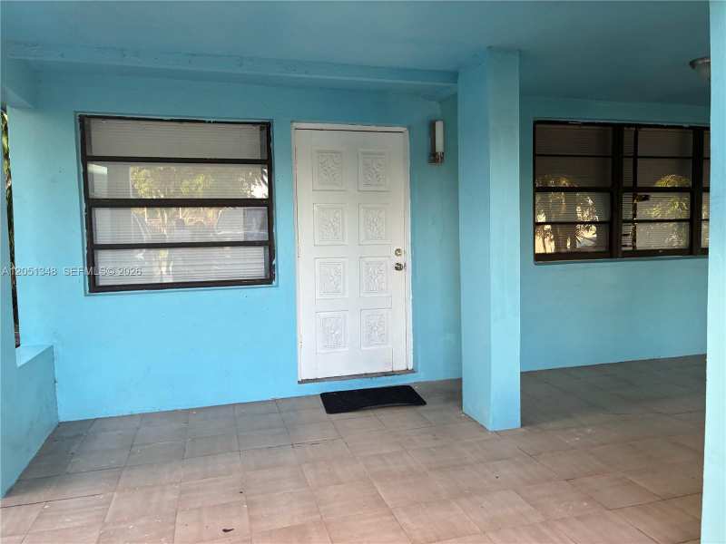1011 NW 183rd Dr, Miami Gardens FL 33169