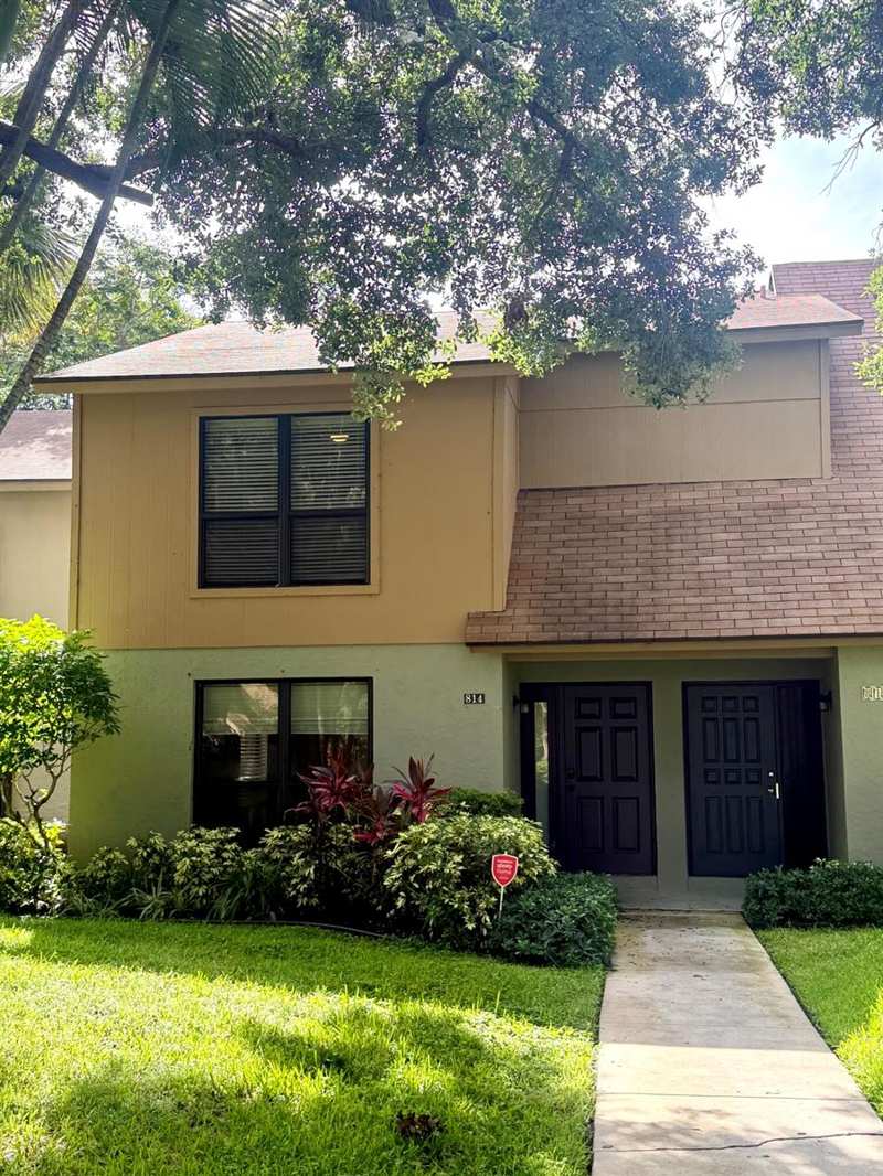 814 Sandtree Drive, Palm Beach Gardens FL 33403