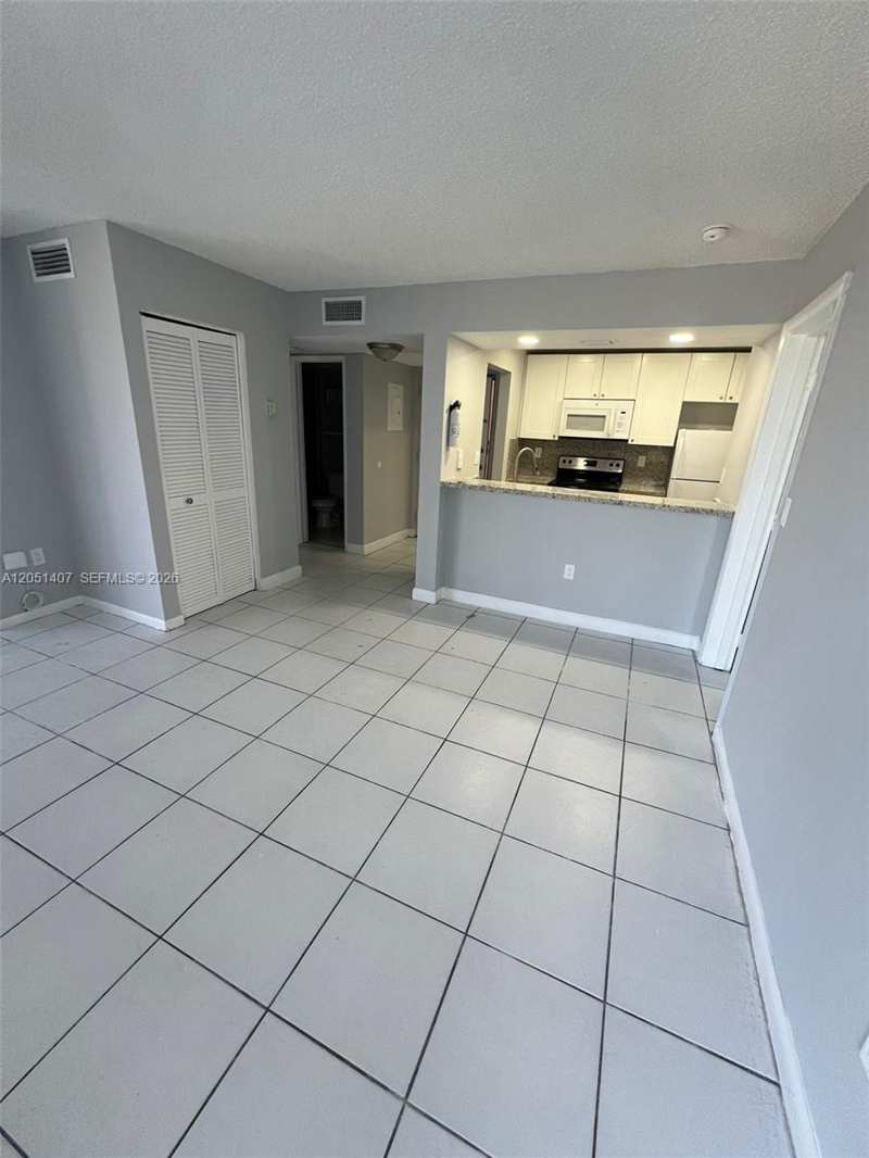 7035 NW 186th St # D509, Hialeah FL 33015