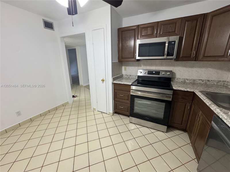 2061 NW 47th Ter # 111, Lauderhill FL 33313