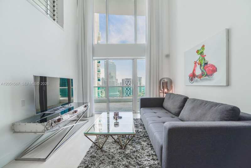 41 SE 5th St # 2009, Miami FL 33131