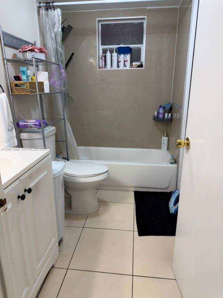 1630 W 46th St # 504C, Hialeah FL 33012