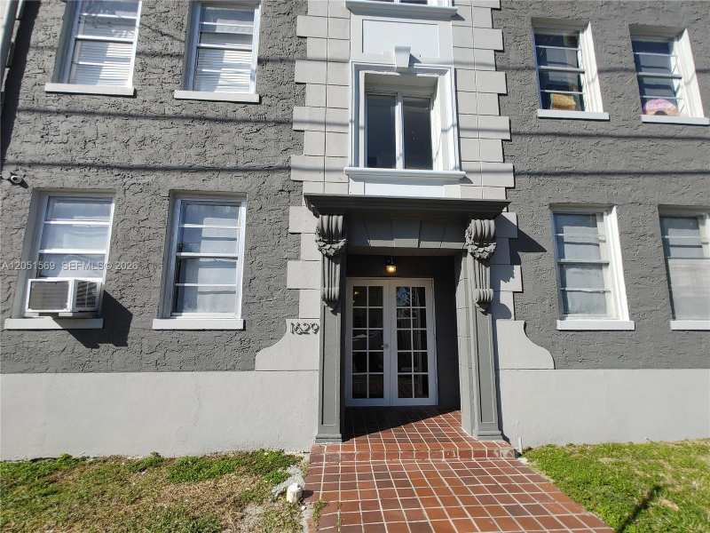 1629 SW 6th St # 11, Miami FL 33135