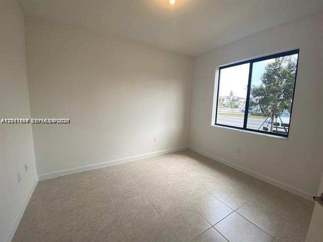 575 NE 208th Ter # 575, Miami FL 33179