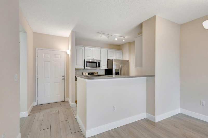 780 S Sapodilla Avenue # 203, West Palm Beach FL 33401