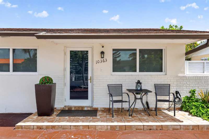 10363 SW 6th Street, Sweetwater FL 33174