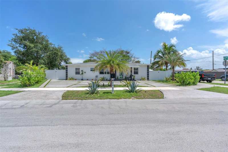 2830 NW 156th St, Miami Gardens FL 33054