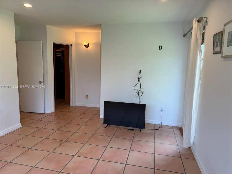 10601 SW 96th St, Miami FL 33176