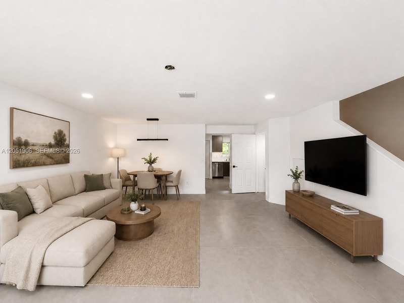 5905 Manchester Way, Tamarac FL 33321