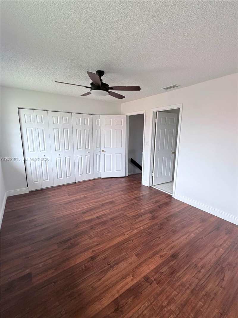 9850 Hammocks Blvd # 107, Miami FL 33196