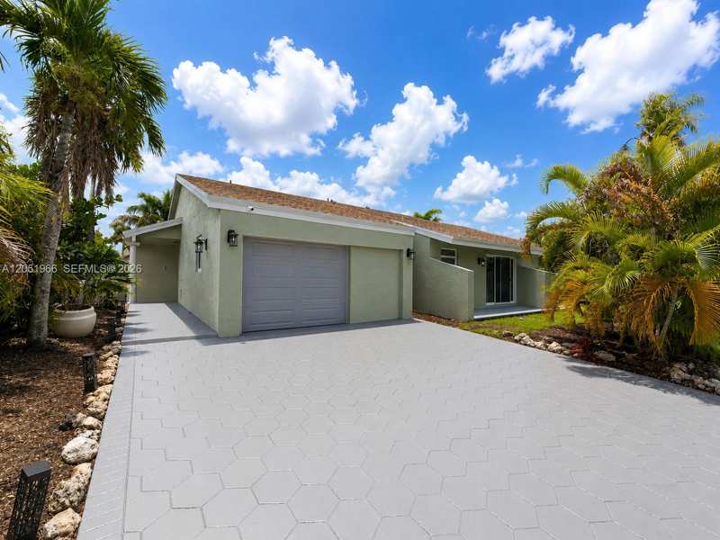 520 SW 167th Ter, Weston FL 33326