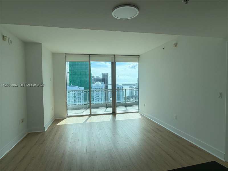 92 SW 3rd St # 5012, Miami FL 33130