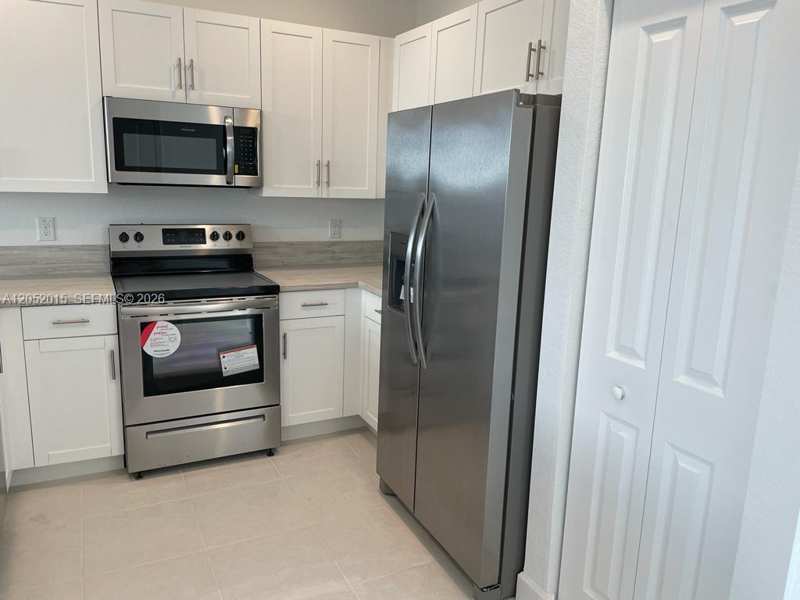 825 NE 211th St # 825, Miami FL 33179