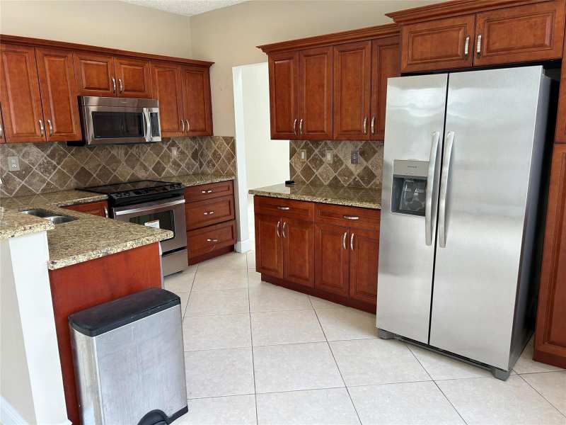 16404 NW 19th Street, Pembroke Pines FL 33028