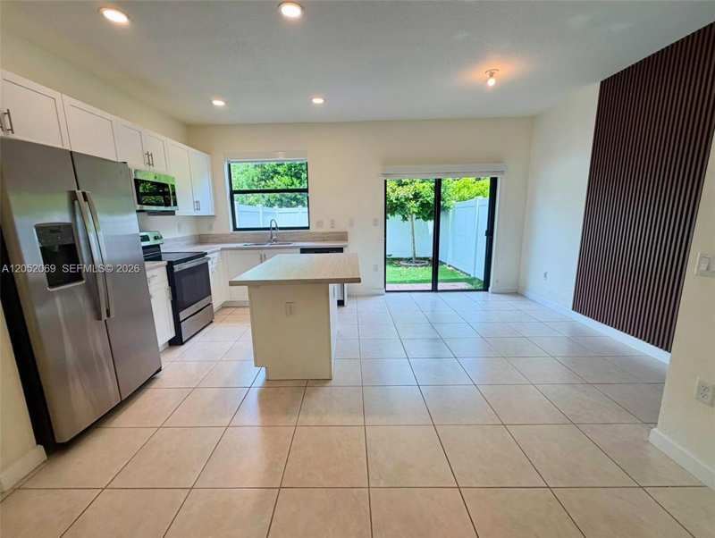 11115 W 32nd Ln, Hialeah FL 33018