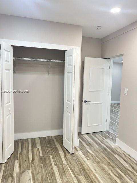 922 NW 2nd St # 2, Miami FL 33128