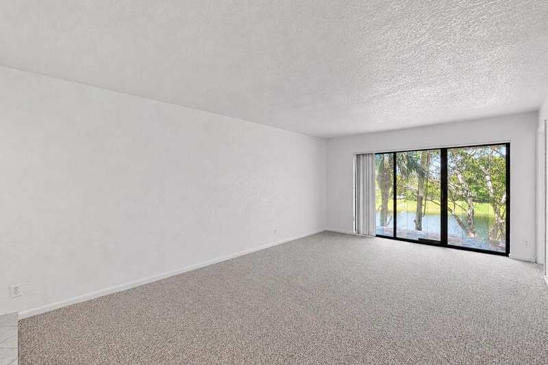 2322 S Cypress Bend Drive # 311, Pompano Beach FL 33069
