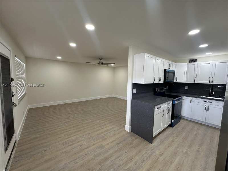 13255 SW 7th Ct # 113D, Pembroke Pines FL 33027