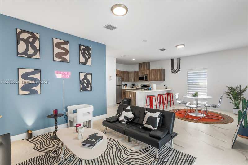 1820 SW 9th St, Fort Lauderdale FL 33312