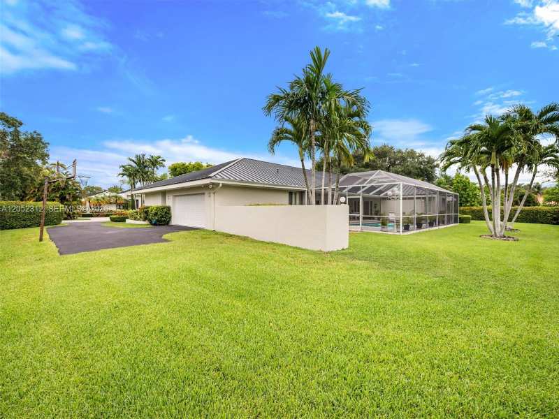 10321 SW 89th Ave, Miami FL 33176