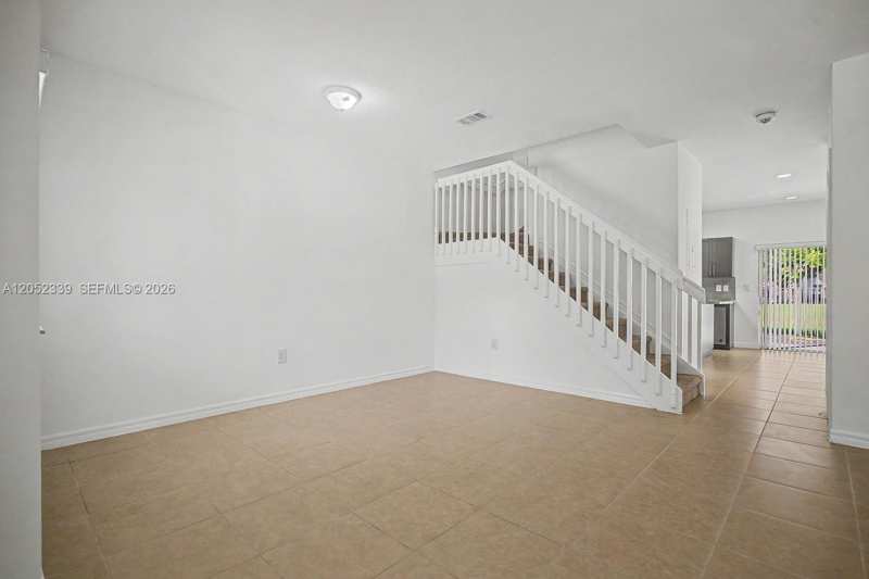 1668 SE 30th St # 1, Homestead FL 33035