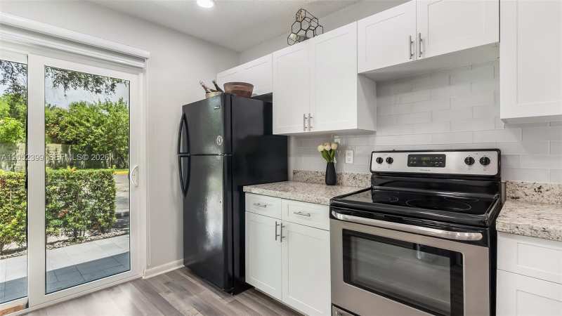 785 Crystal Lake Dr # 785, Deerfield Beach FL 33064