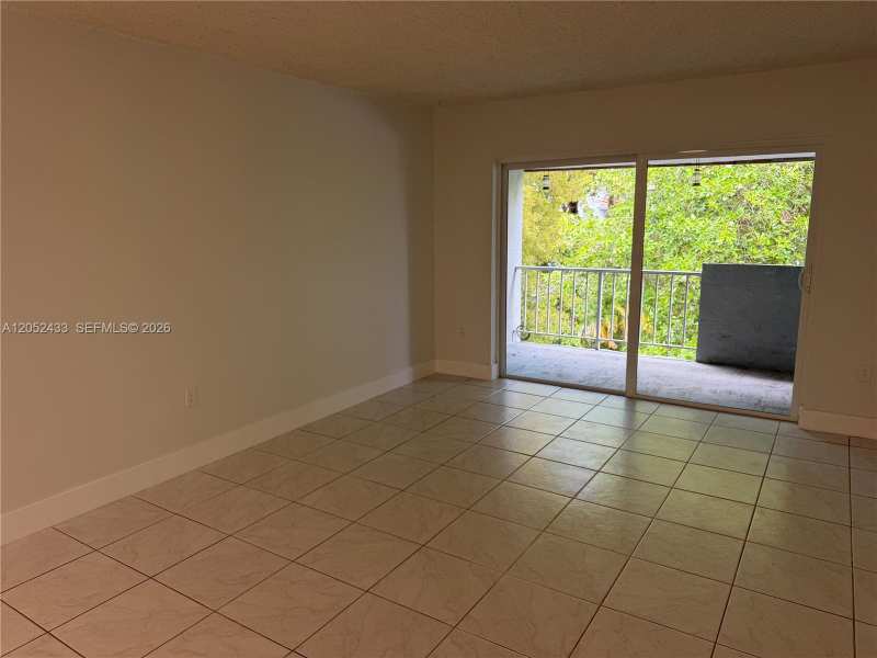 6095 W 18th Ave # S306, Hialeah FL 33012