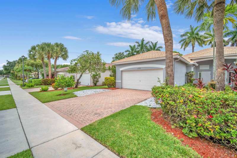10788 Royal Caribbean Circle, Boynton Beach FL 33437