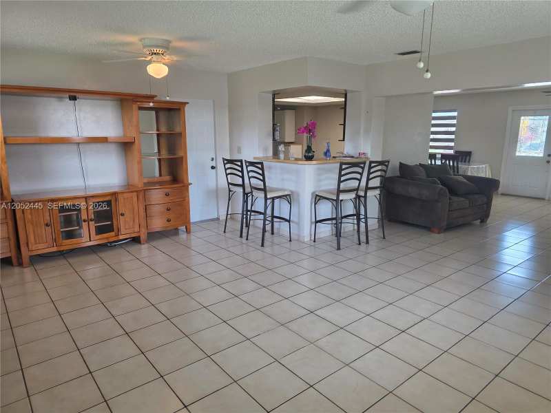 8035 NW 185th St # 8035, Hialeah FL 33015