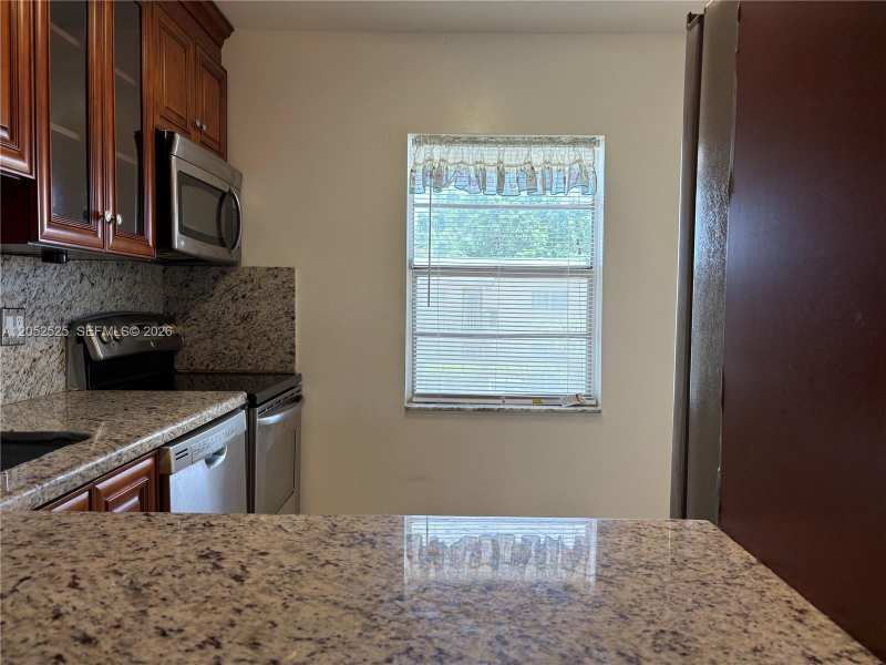 7305 NW 4th Pl # 201, Margate FL 33063