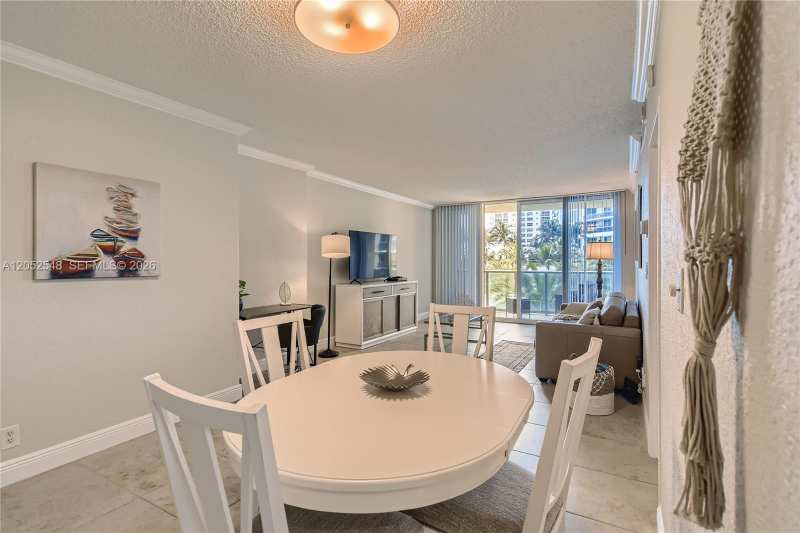 2501 S Ocean Dr, Hollywood FL 33019
