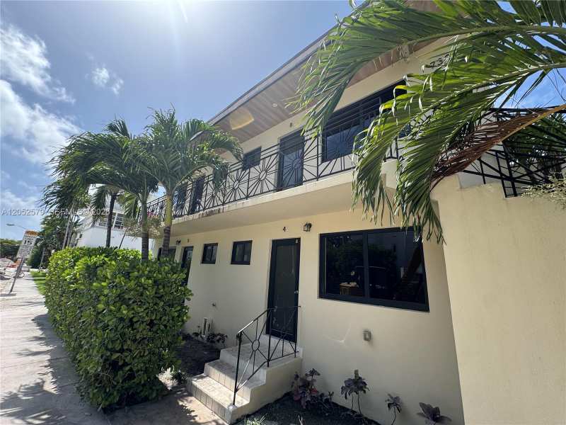 730 14th Pl, Miami Beach FL 33139