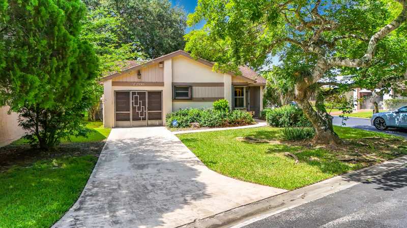 2208 Seagrape Circle, Coconut Creek FL 33066