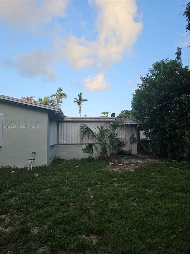 722 S E St, Lake Worth FL 33460