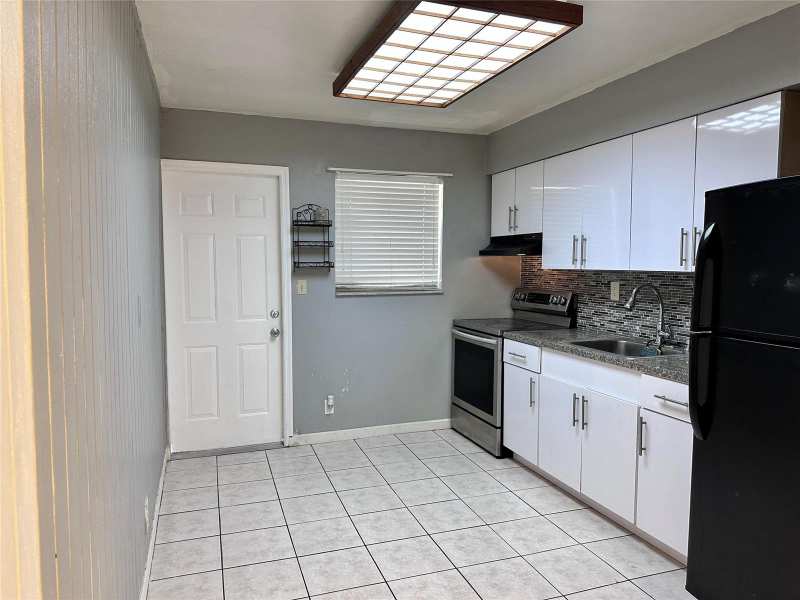 5650 SW 26th Street # 2, West Park FL 33023