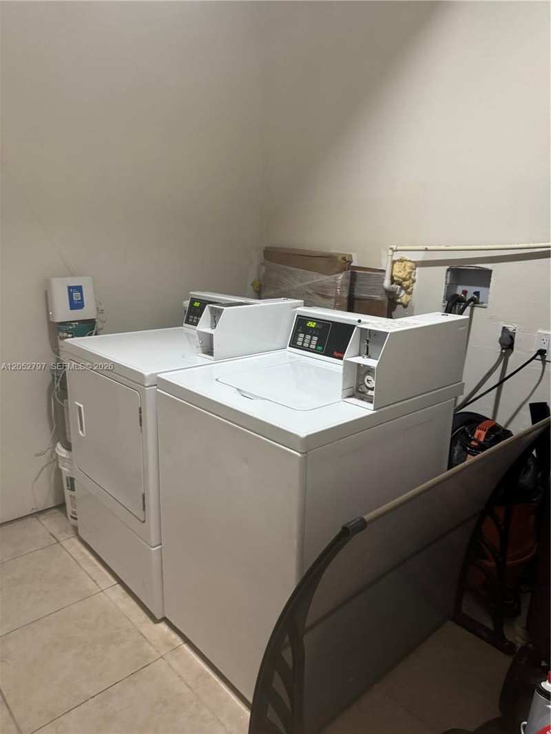 2354 NW 93rd Ter, Miami FL 33147
