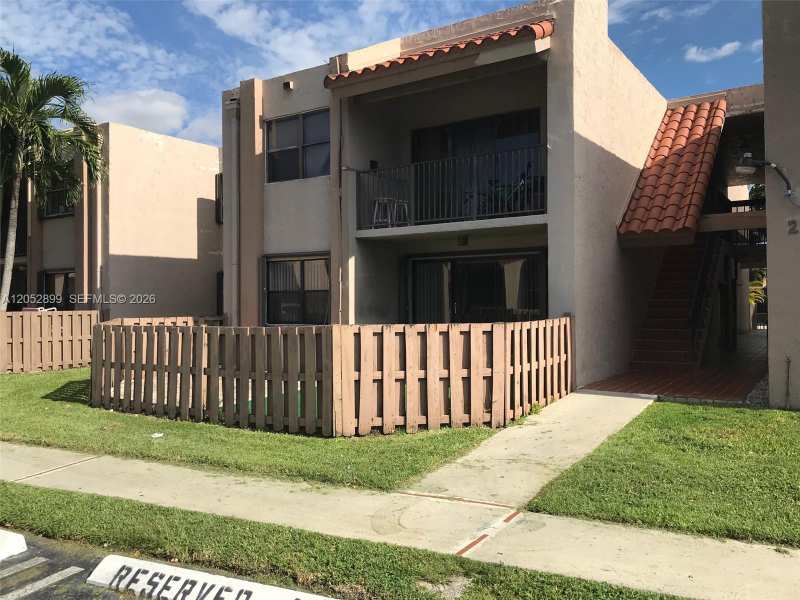 PARK LAKE VILG CONDO PHS