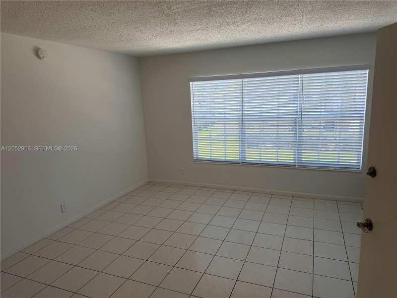 3220 NE 10th St # 17, Pompano Beach FL 33062