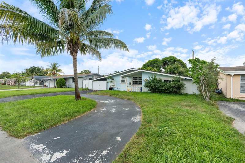 7501 Granada Blvd, Miramar FL 33023