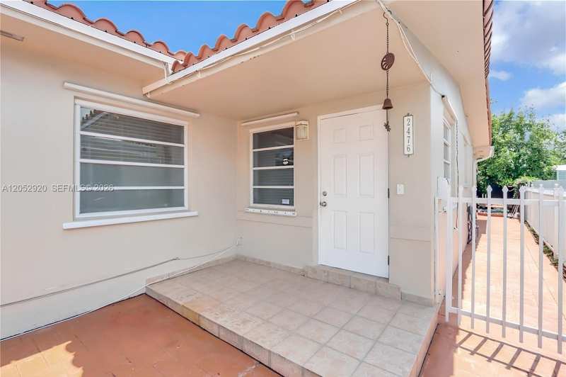 2476 SW 17 St Rear, Miami FL 33145