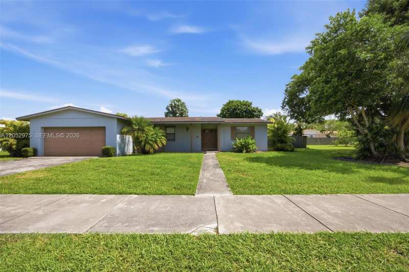 225 NW 15th St, Homestead FL 33030