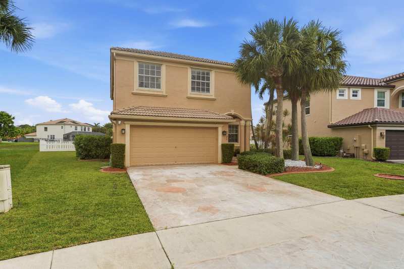 2753 Misty Oaks Circle, Royal Palm Beach FL 33411