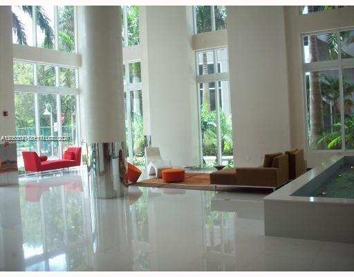 41 SE 5th St # 402, Miami FL 33131